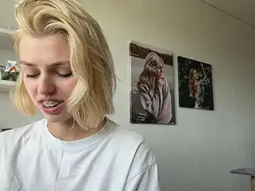 Stripchat Watch Live Sex Cams of ScarlettRosy