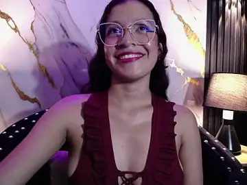 Stripchat Free Porn Cam of BrianaGaging