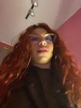 Stripchat Live Sex Cam of PrettyChloe_