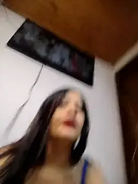 Stripchat Live Sex Cam of HollyMoon_