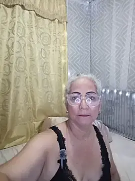 Stripchat Live Sex of ReinaMadura