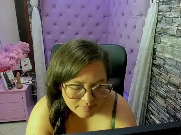 Stripchat Free Porn Cam of Sarah_Boobs_