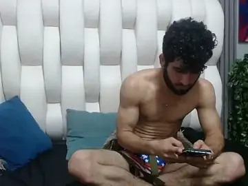 Stripchat Watch Live Sex Cams of aaron_jones_1