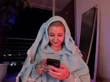 Stripchat Free Live Porn of vandalovee_