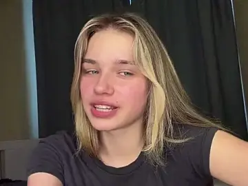 Stripchat Live Sex Cam of EarthaStinett