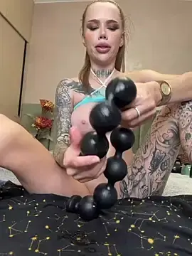 Stripchat Free Live Porn of mc-Olivia