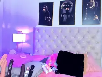 Stripchat Best live sex cam show of naomy_68