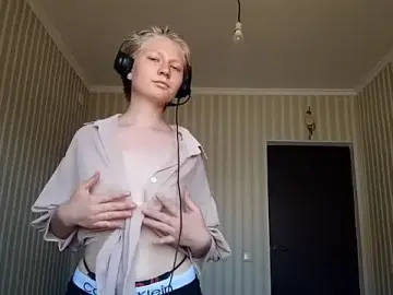 Stripchat Live Sex Cam of JennyShortcut