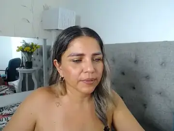 Stripchat Adult Webcam of cum_bigass