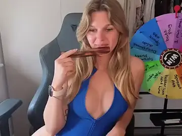 Stripchat Live Porn of Lilly-Luscious