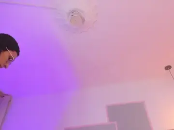 Stripchat Nude Webcam of Maddie_Ray