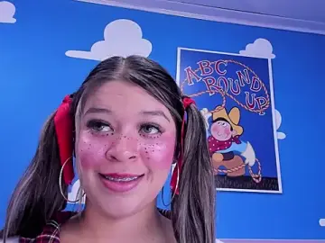 Stripchat Free Porn Cam of miss__evolet