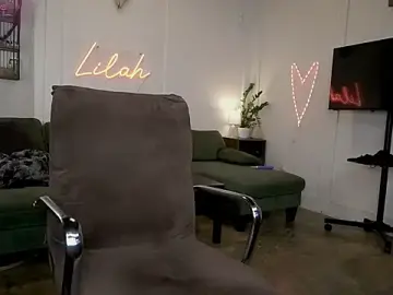 Stripchat Sex Cam of Lilah_Fit