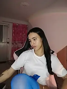 Stripchat Watch Live Sex Cams of Summer_09