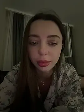 Stripchat Sex Cam of DinaCandy