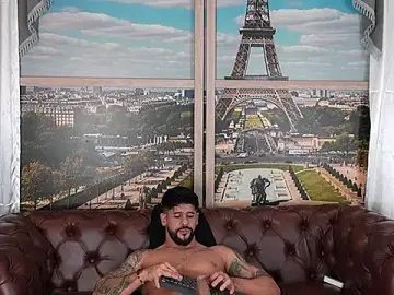 Stripchat Sex Cam of Petesevans
