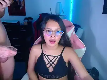Stripchat Sex Cam of jessi_and_boy