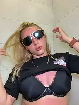 Stripchat Adult Video Chat of Strongqueen