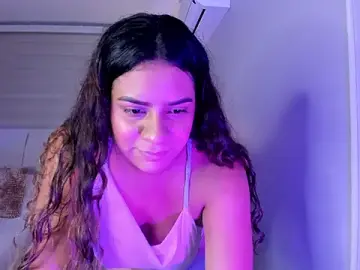 Stripchat Adult Webcam of Mavi_saenz