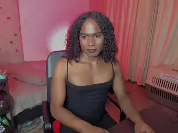 Stripchat Adult Webcams of LaGoldenBitch