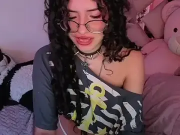 Stripchat Live Sex Cam of ShySheep_