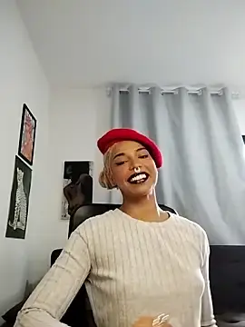 Stripchat Best Webcam of Helenoir