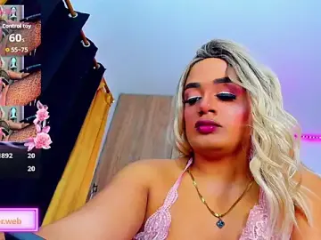 Stripchat Free Live Porn of Amber_bigdick22