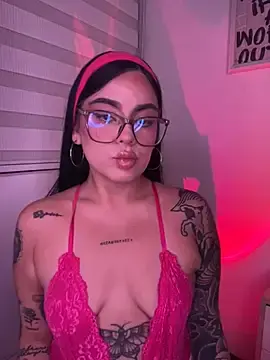 Stripchat Best Webcam of April_sutra
