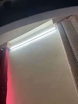 Stripchat Live Sex Cam of Loviiie