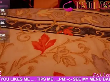 Stripchat Live Sex Cam of Ara-Trans