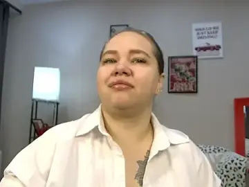 Stripchat Live Sex Cam of DianaKristol