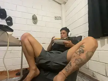 Stripchat Watch Live Sex Cams of Max_TheHorseDick
