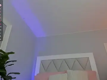 Stripchat Live Sex of ami_sweet18
