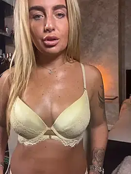 Stripchat Nude Webcam of CharlottemilfUKx