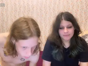 Stripchat Live Sex Cam of Crystal_Love_Porn