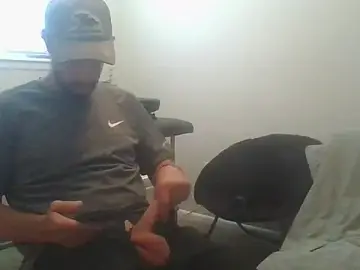 Stripchat Free Porn Cam of axelongshaft69