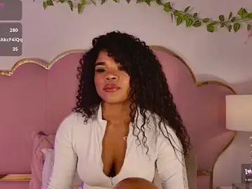 Stripchat Best Webcam of NahiaraReina