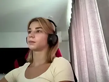 Stripchat Sex Cam of PickmeGirl
