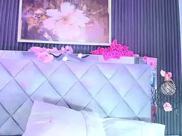 Stripchat Watch Live Sex Cams of Sara_Chanel_