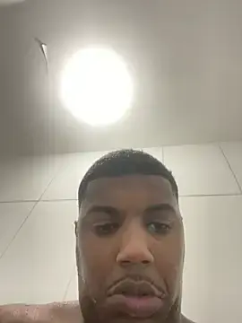 Stripchat Free Live Porn of 19cmmlknegro