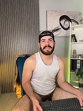 Stripchat Free Porn Cam of DomBoy_