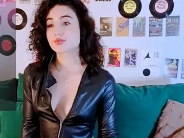 Stripchat Sex Cam of Maya_Rogerss