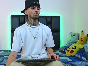 Stripchat Live Sex Cam of Brutal_Sex_Fucking