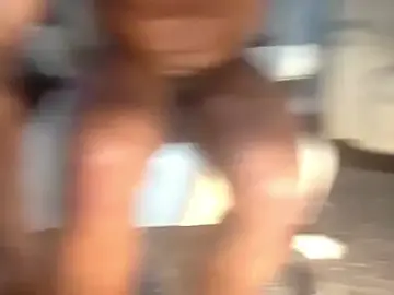 Stripchat Adult Webcam of piggylatino