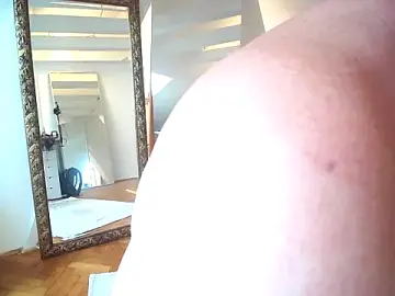 Stripchat Free Porn Cam of tobi_jerker