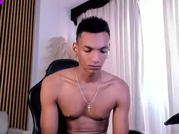 Stripchat Watch Live Sex Cams of JulienSaint
