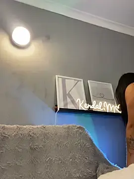 Stripchat Adult Webcam of KendalMilleer
