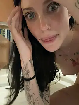 Stripchat Free Live Porn of Melissa_crazy