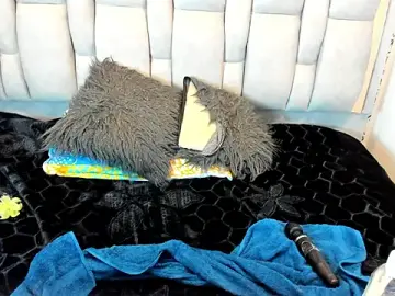 Stripchat Watch Live Sex Cams of Kiara_Cruz__