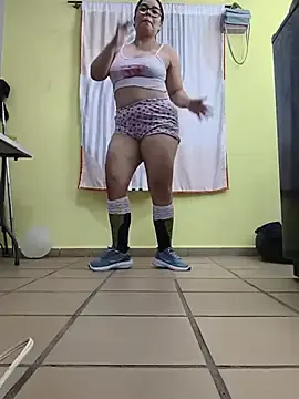 Stripchat Free Porn Cam of saenz_eymi